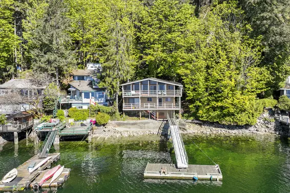 5672 Indian River Drive, North Vancouver