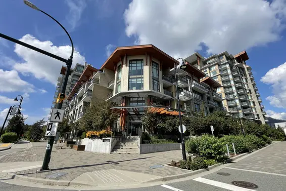 404 2707 Library Lane, North Vancouver