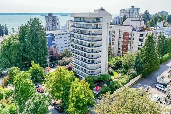 4 1717 Duchess Avenue, West Vancouver