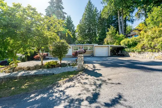 1595 Rena Crescent, West Vancouver