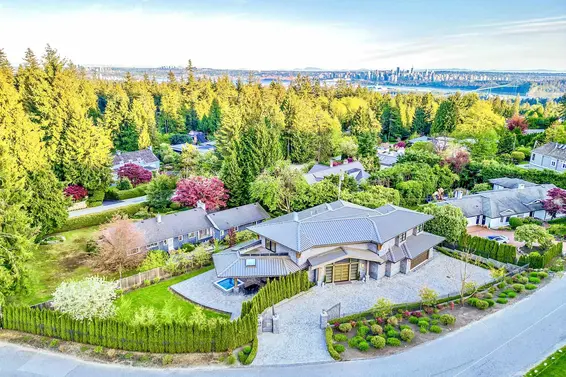 550 Knockmaroon Road, West Vancouver