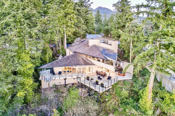 6011 Eagleridge Drive, West Vancouver