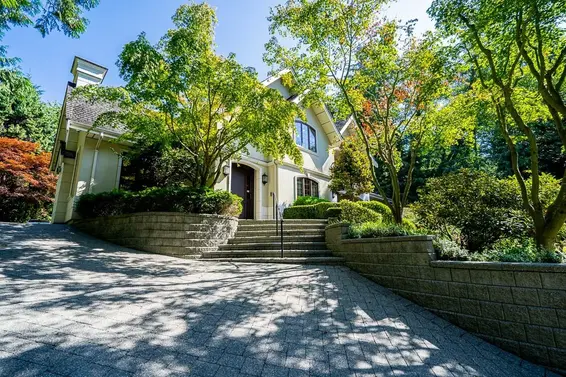 792 Southborough Drive, West Vancouver