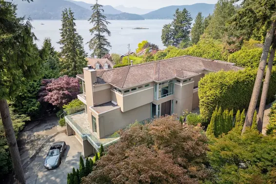 6069 Gleneagles Drive, West Vancouver