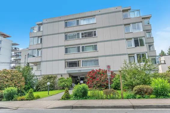 306 1750 Esquimalt Avenue, West Vancouver