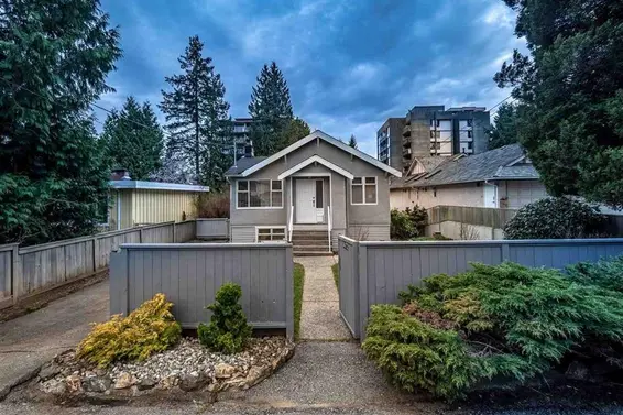 1472 Fulton Avenue, West Vancouver